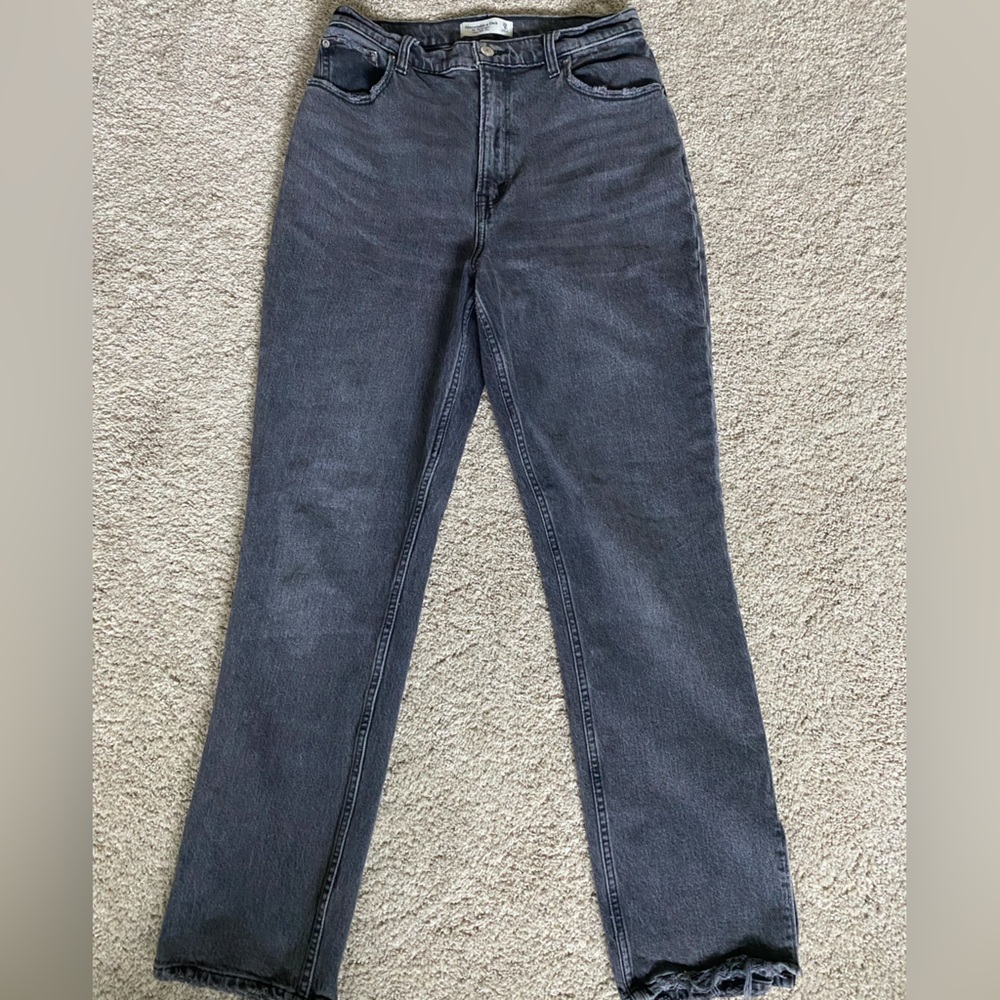 Abercrombie & Fitch Women’s Denim Size 29/8R - The 90s Straight Ultra High Rise